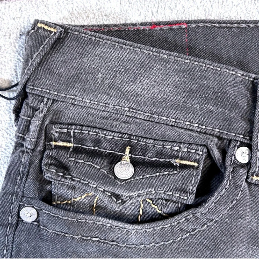 True Religion Ricky Relaxed Straight‎ Mens 36x34 Grey Big T Flap Pocket Jeans